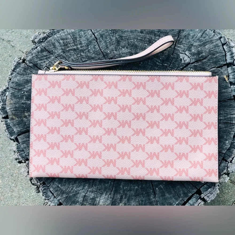 Michael Kors compact michael